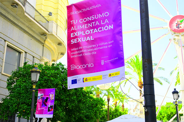 Campaña "Tu consumo alimenta la Explotación Sexual" en las banderolas de la ciudad de jerez de la Frontera, Cádiz (2021)