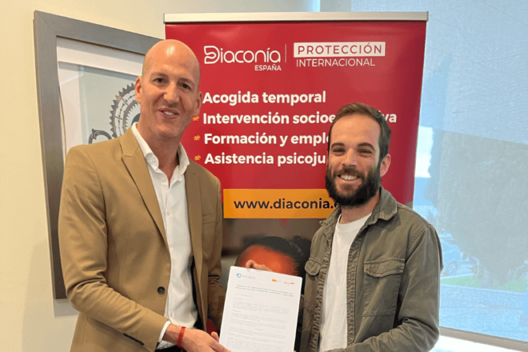 Diaconía España firma un acuerdo de colaboración con Fundación Cleardent